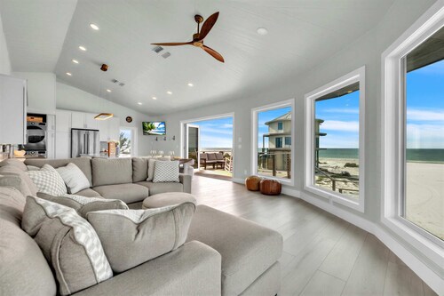 NEW! Beachfront! 3BR Suites Sustainable Home + Private Dock