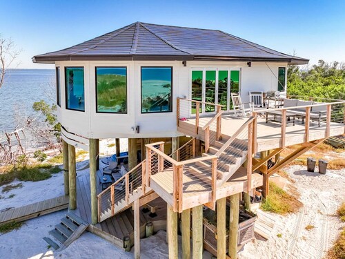 NEW! Beachfront! 3BR Suites Sustainable Home + Private Dock