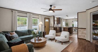 4 mins Mammoth Cave, Sauna & Hot tub, Sleeps 11