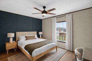 3 habitaciones, escritorio, tabla de planchar con plancha y wifi 
