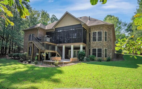 Masters Week Golf Estate / 6 Bedrooms / Sleeps 12 / Fire Pit & Outdoor Living