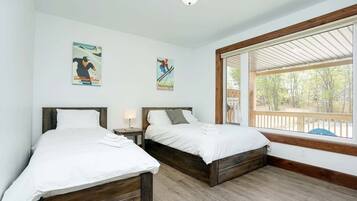 8 bedrooms, iron/ironing board, travel crib, WiFi