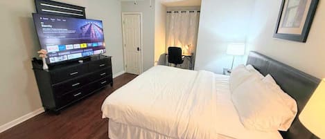 4 bedrooms, desk, iron/ironing board, travel crib