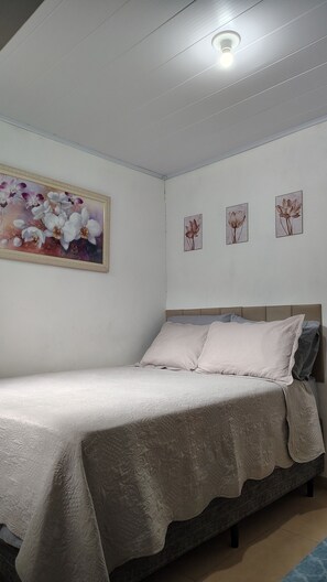 3 soverom, strykejern/-brett, wi-fi (inkludert) og sengetøy