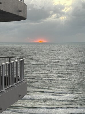 Miscellaneous - Sunrise to sunset you will never miss one ! (Marco Island)