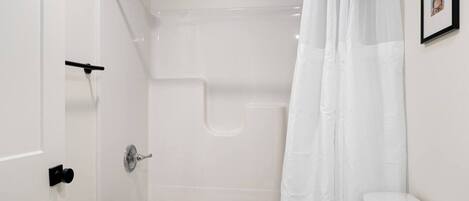 Apartment, Non Smoking | Bathroom
