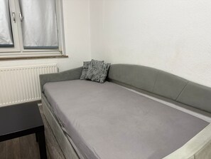 Interior - Lavins 2 U Apartments Kitchen Bathroom Balcony TV Wlan (Bremen)