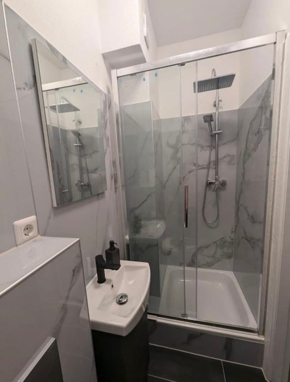 Handtücher, Toilettenpapier