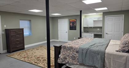 Cozy 1-bedroom house in serene Sugar Hill with AC