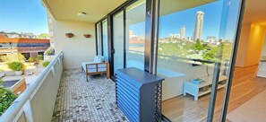 Property grounds - 
Unbeatable Location. Steps to the City Centre (Darlinghurst)