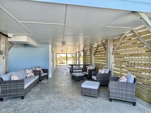 Terrace/patio - Oceanfront Holden Beach - 3BR, Private Pool, Sleeps 10 (Holden Beach)