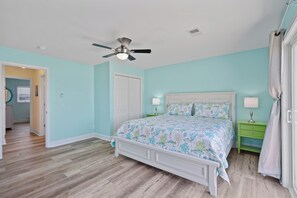 3 bedrooms, iron/ironing board, WiFi, bed sheets - Oceanfront Holden Beach - 3BR, Private Pool, Sleeps 10 (Holden Beach)