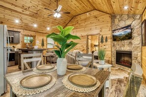 Dining - Mountain Views, Hot Tub, Game Room & Deck (Sevierville)