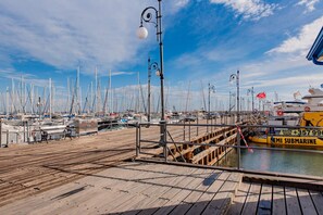 Marina - TelMar Port View - 10 minutes walk from Finikoudes Beach (Larnaka)