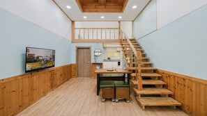 Basic Room, 1 Bedroom (Green BarleyⅠ) | 1 bedroom, free WiFi