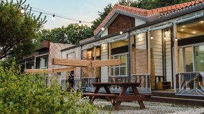 Basic Room, 1 Bedroom (Green Barley Ⅲ) - Gyeongju Cheongbori Pension (Gyeongju-si)