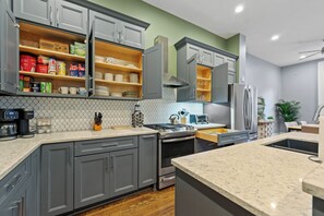 Fridge, microwave, oven, stovetop - Over-the-Rhine, 4 Bedroom, Game Room, Grill & Patio (Cincinnati)