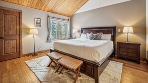 3 Schlafzimmer, Schreibtisch, kostenloses WLAN, Bettwäsche