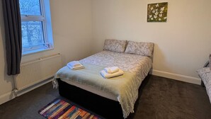 Unclassified image, 5 of 8, button - Room-nextdoor Stays Morden (Morden)
