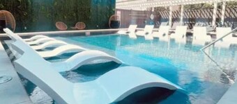 Peaceful 1-bedroom luxury apartment