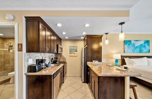 1 habitación, tabla de planchar con plancha, wifi gratis y ropa de cama 