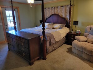 4 bedrooms, WiFi, bed sheets - Sturgis Rally Rental - Spacious 4-bedroom house with AC in marvelous Hill City (Hill City)