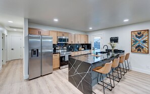 Private kitchen - New! Modern Home on Mill Ave. Pool. Pet Friendly. (Tempe)