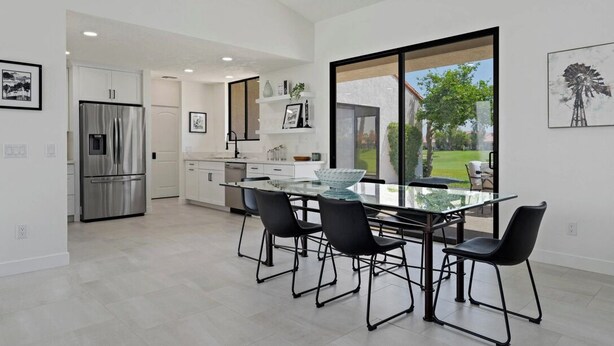 Private kitchen - Golf Course Living in La Quinta: 3BD/3BA Retreat with Spacious 2-Car Garage. (La Quinta)