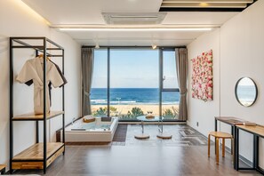 Basic Room, 1 Bedroom (402) - Yangyang Surf Shack (Yangyang)