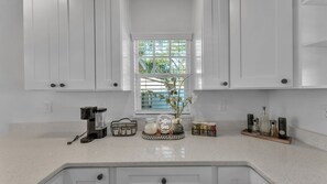 Interior - Luxury Cozy Home·3BR/2BA· Dixieland Lakeland (Lakeland)