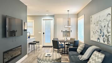 Comfort Townhome | Living area