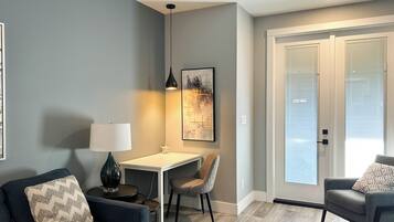 Comfort Townhome | Living area