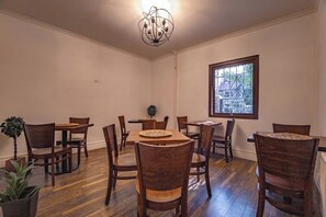 Dining - Casa Journy (Santiago)