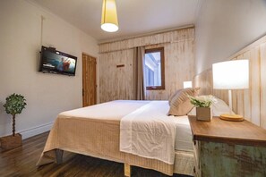 Classic Double Room | Free WiFi - Casa Journy (Santiago)