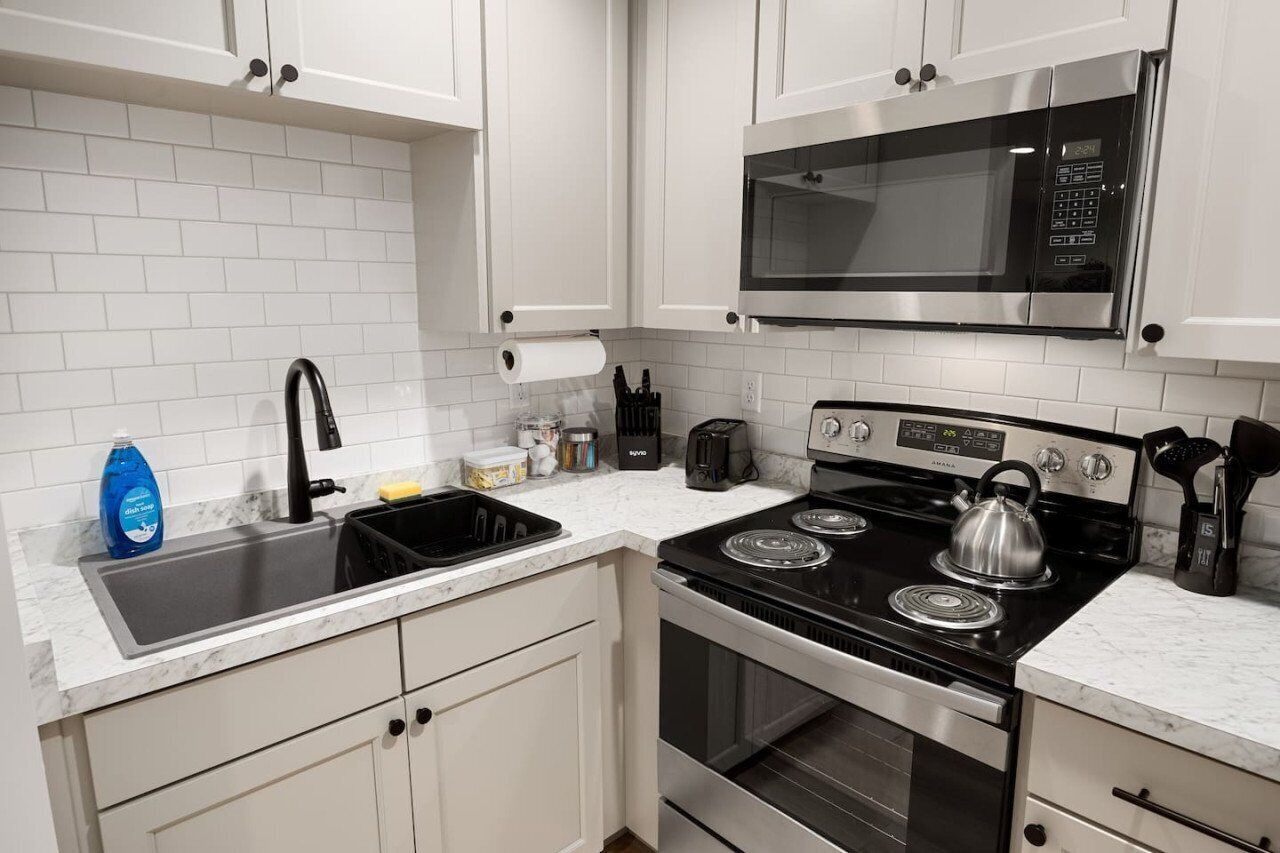 Apartment, Non Smoking | Private kitchen
