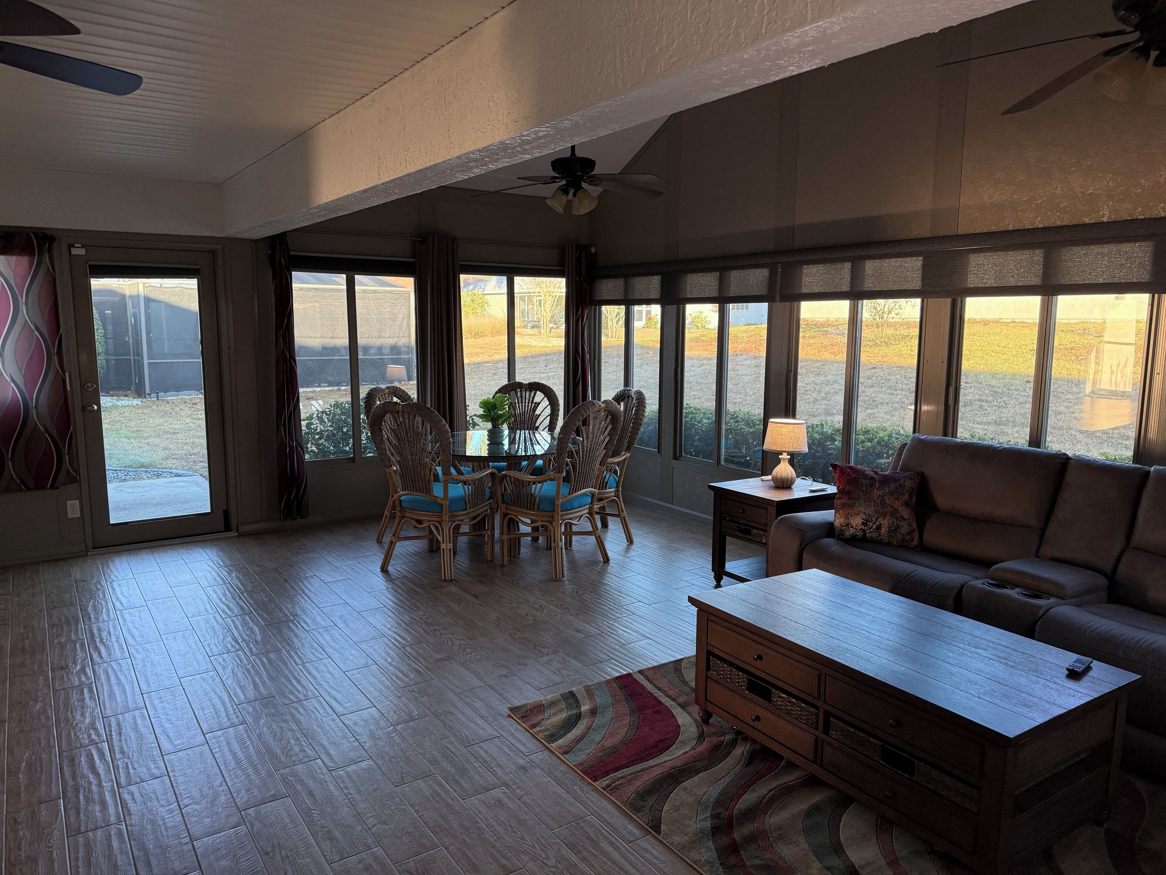 リビング エリア