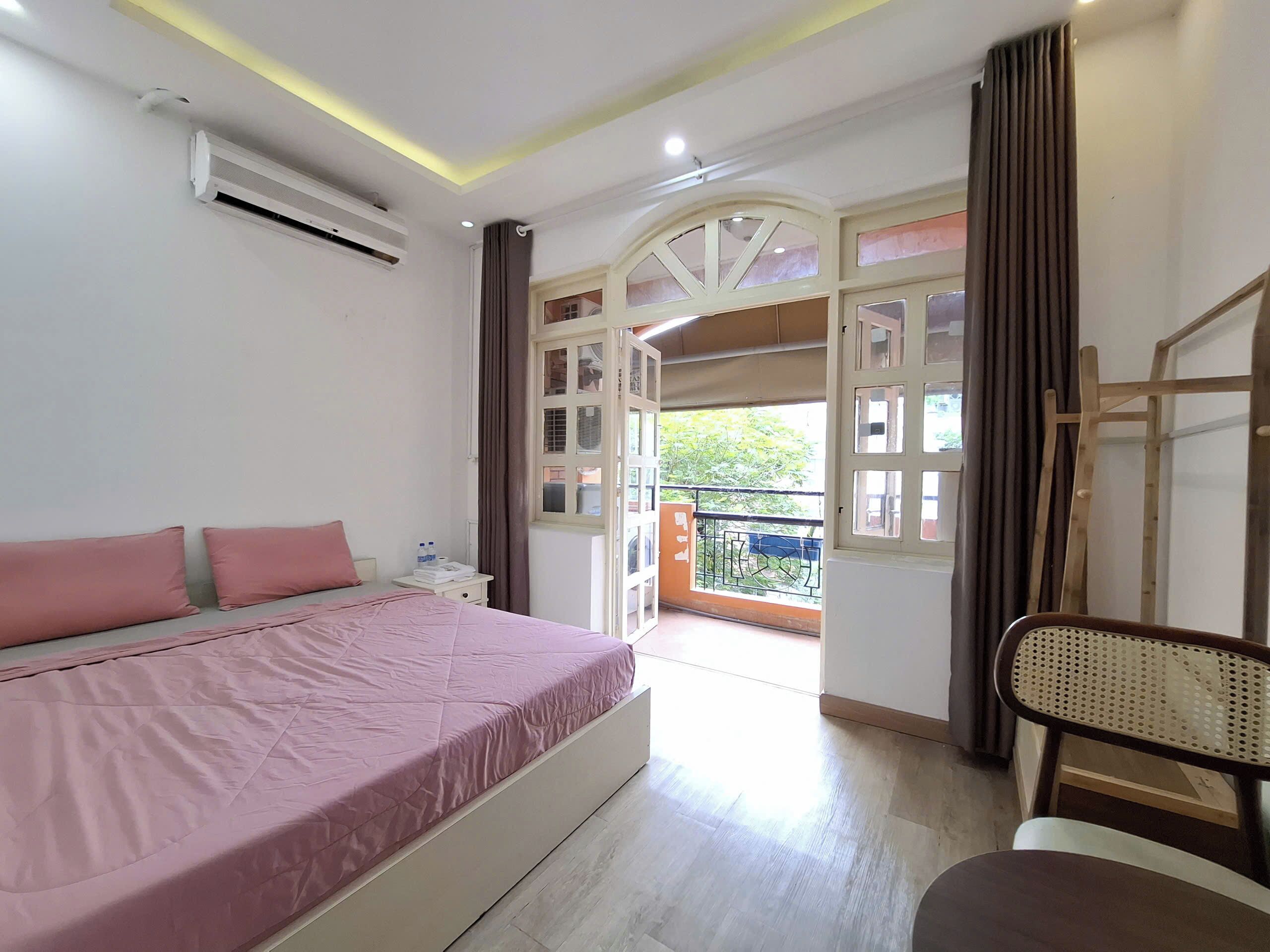 Double Room, Balcony, City View | Desk, free WiFi