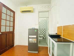 Basic Room | Interior - Lunaria Maison - Tan Dinh Corner (Ho Chi Minh)