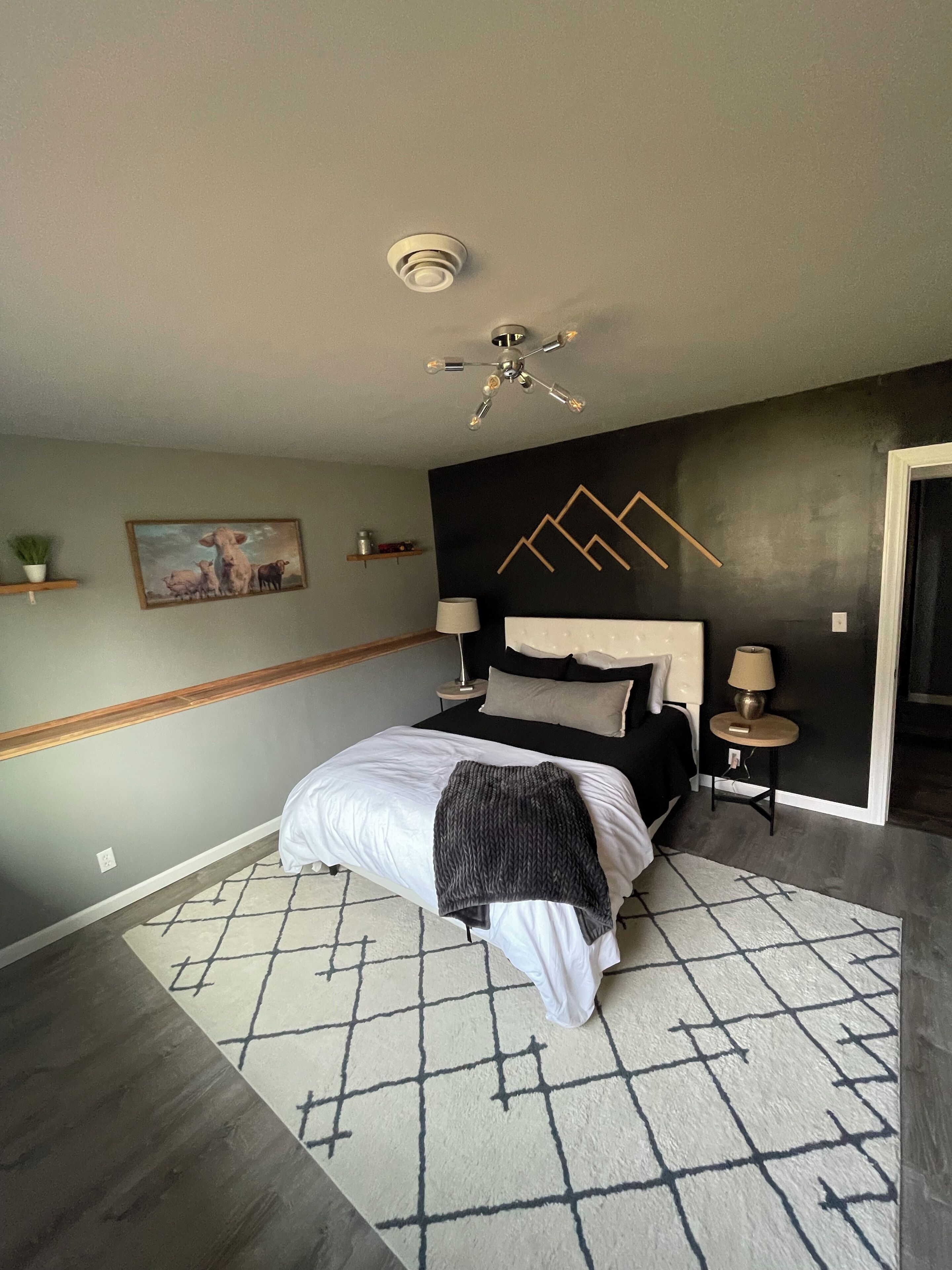 4 bedrooms, iron/ironing board, travel cot, free WiFi