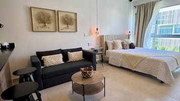 In-room safe, iron/ironing board, free WiFi