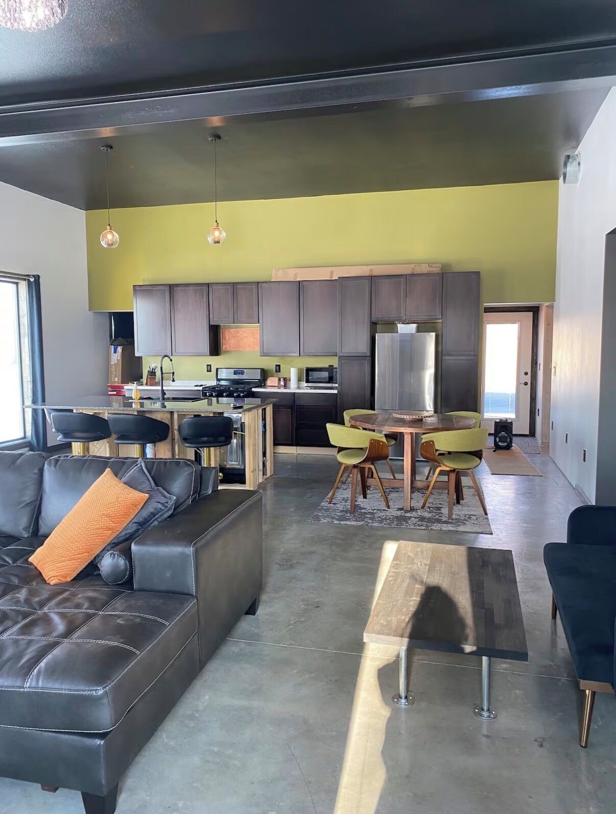 智能电视、壁炉