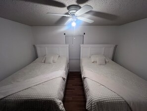 3 bedrooms, iron/ironing board, free WiFi