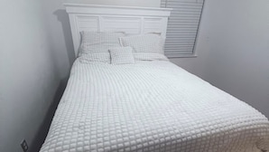 2 Schlafzimmer, Bügeleisen/Bügelbrett, kostenloses WLAN
