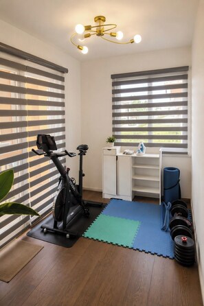 Fitness facility - Spacious 4-bedroom house with AC in gorgeous Silang (silang cavite)