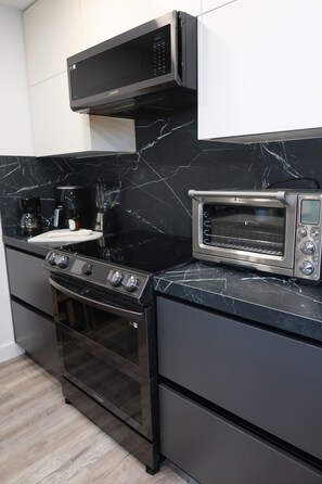 Microwave, oven, stovetop, dishwasher