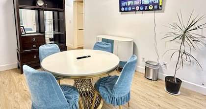 Private Guest Suite, One Parking Space