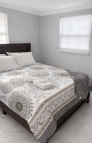 Hometel University North 2-bedroom apartment in vibrant Tampa