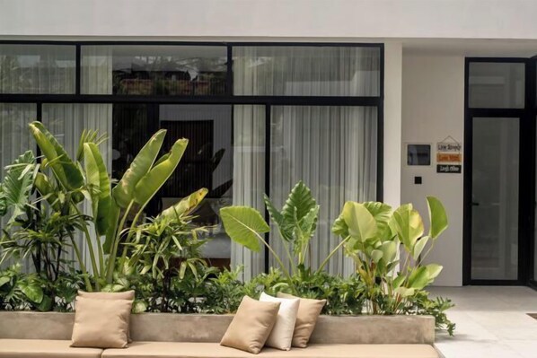 View from property - Woody Villa Pererenan (Bali)