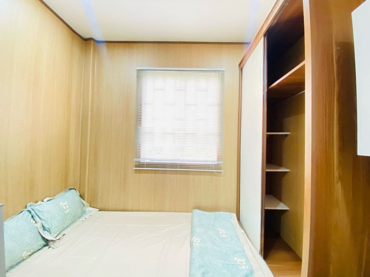 Double Room | Desk, free WiFi, bed sheets