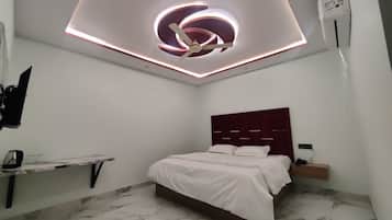 Deluxe Double Room | Desk, free WiFi